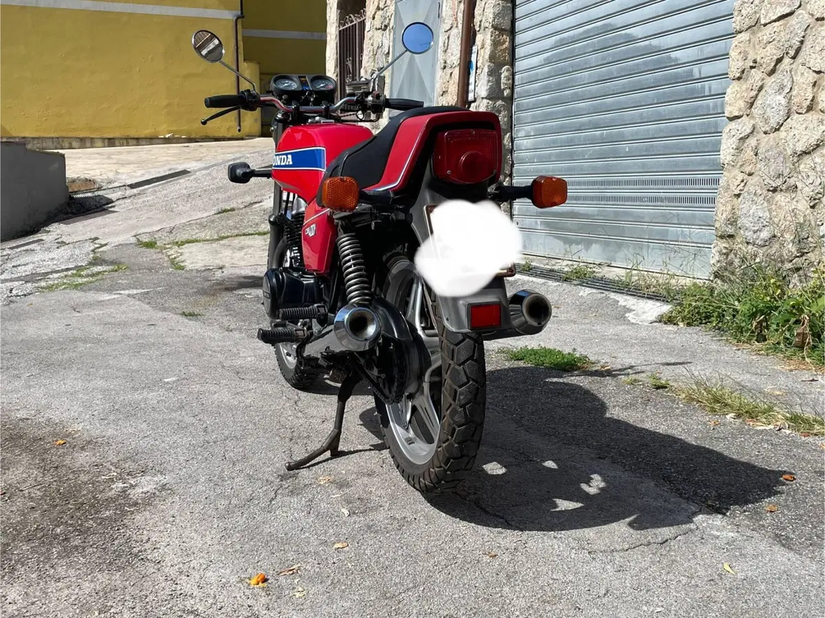 Honda CB 400 N (4)