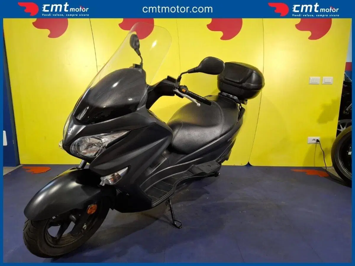 Suzuki Burgman UH 200 (2017 - 20) (2)