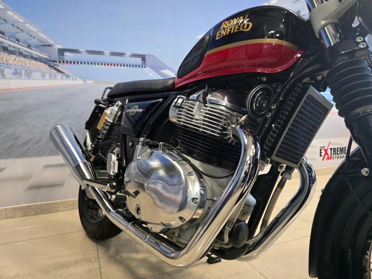 Royal Enfield Interceptor 650 (2021 - 26) (2)
