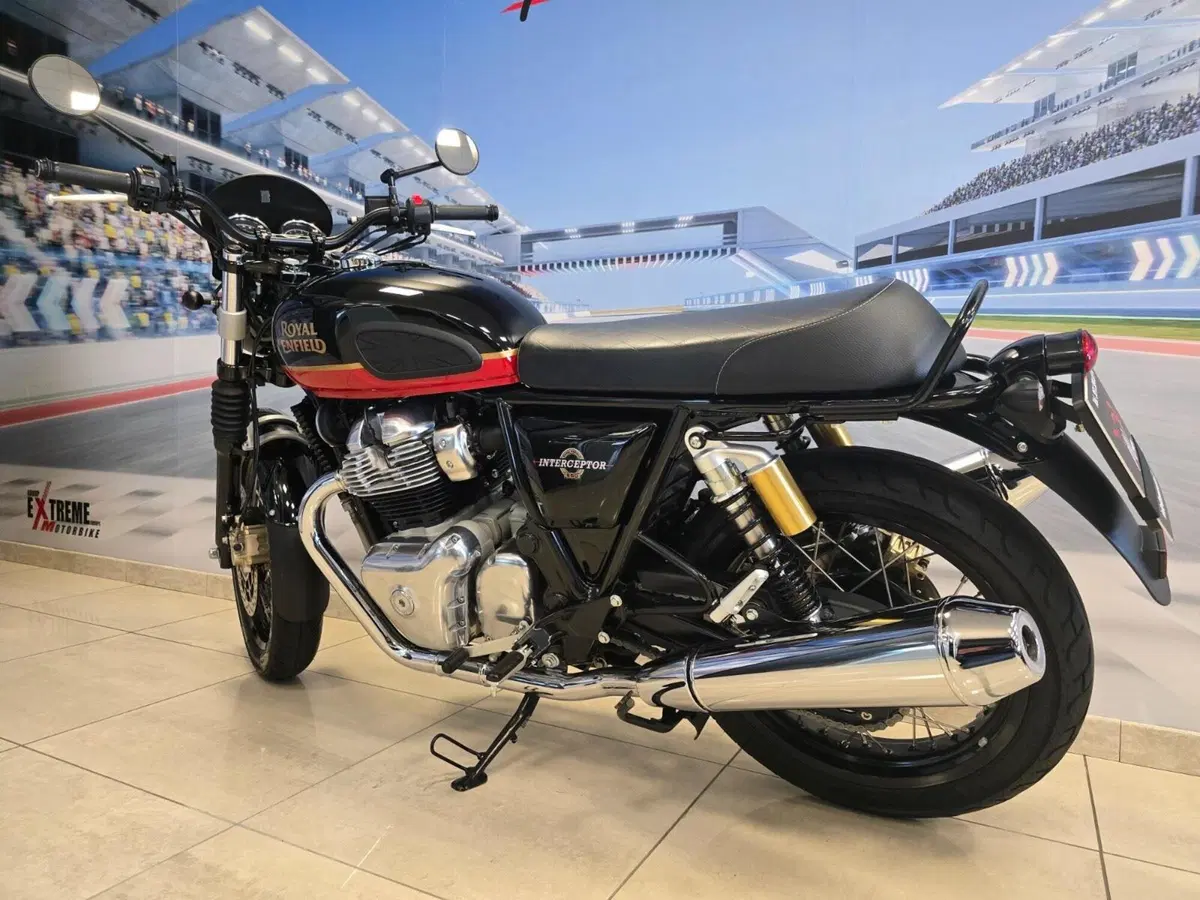 Royal Enfield Interceptor 650 (2021 - 26) (8)