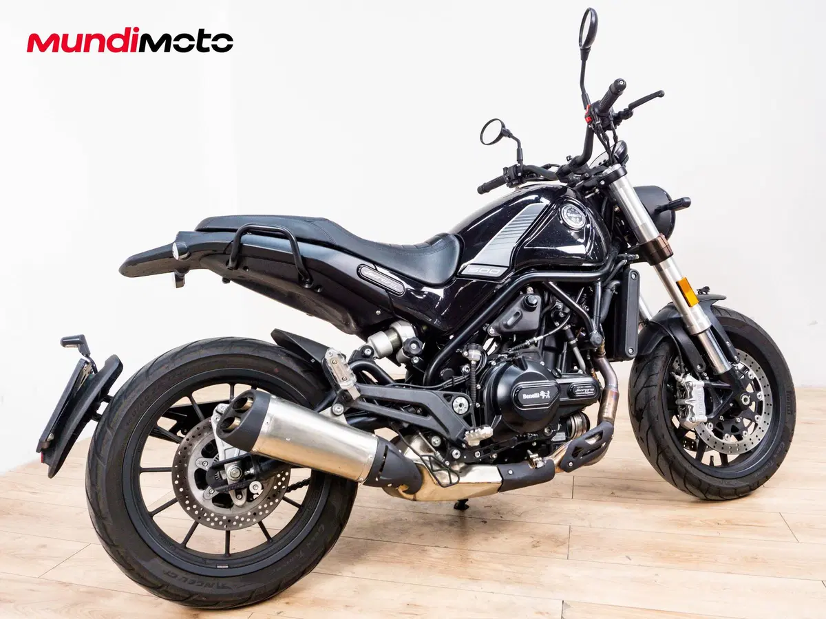 Benelli Leoncino 500 Sport (2017) (3)
