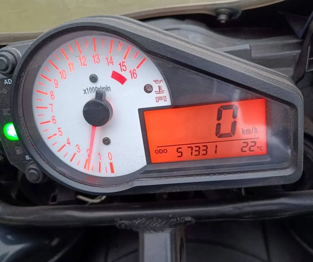 Suzuki GSX R 600 (2001 - 03) (3)