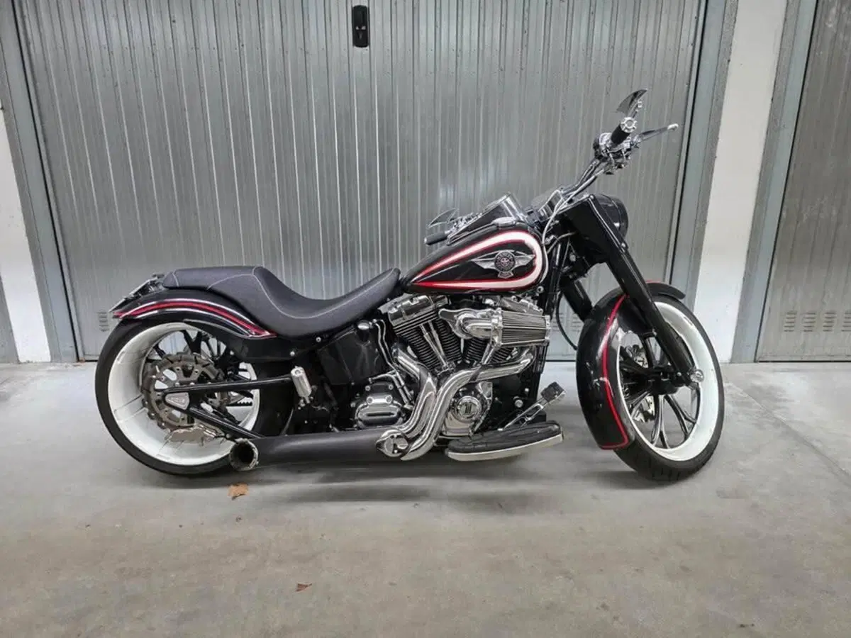 Harley-Davidson 1690 Fat Boy (2005 - 06) - FLSTFSE (4)