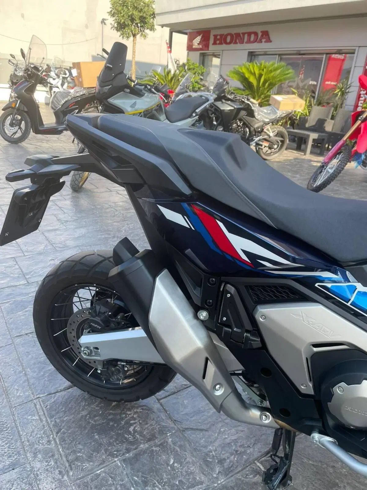 Honda X-ADV 750 Special Edition (2026) (4)