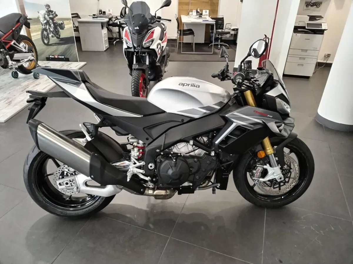 Aprilia RSV4 1100 (2025 - 26) (4)
