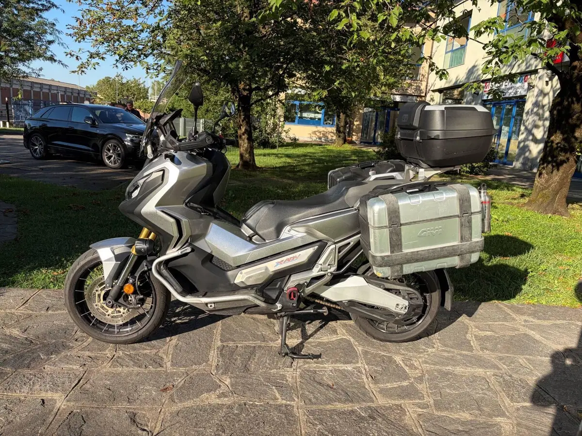 Honda X-ADV 750 (2017) (4)