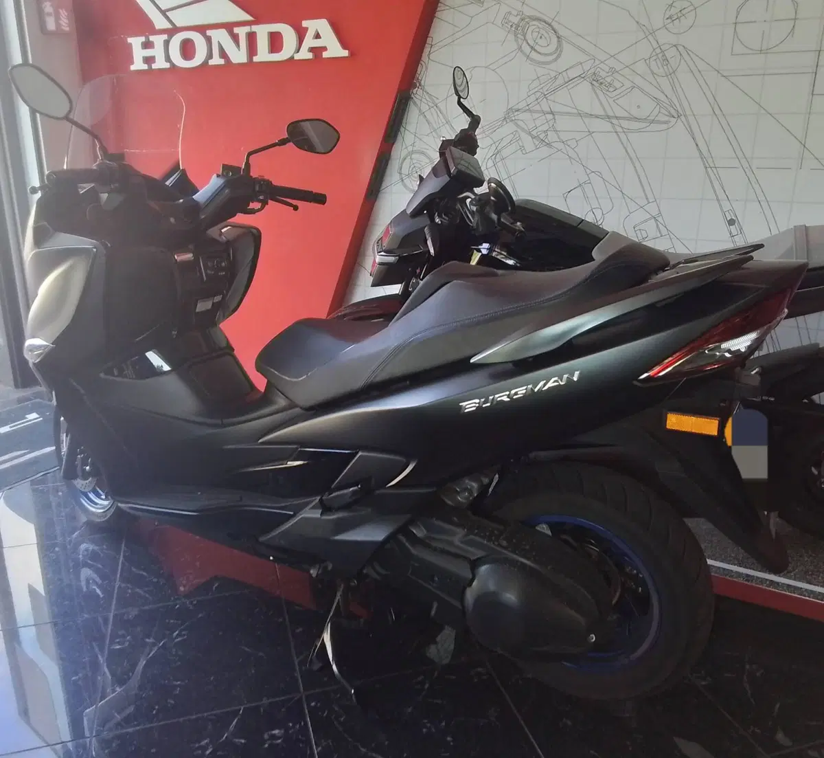 Suzuki Burgman AN 400 (1999 - 00) (2)