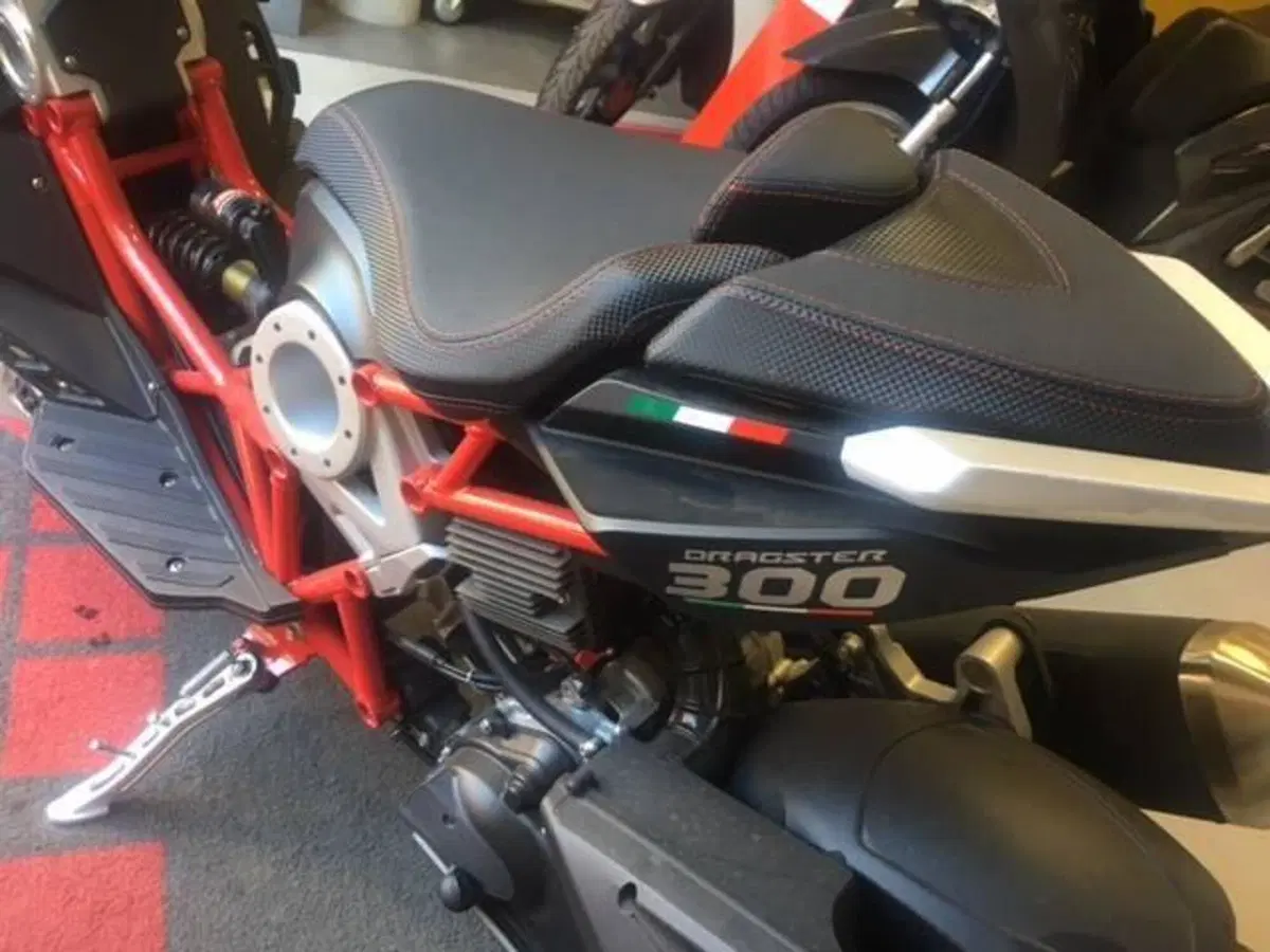 Italjet Moto Dragster 300 (2025 - 26) (4)