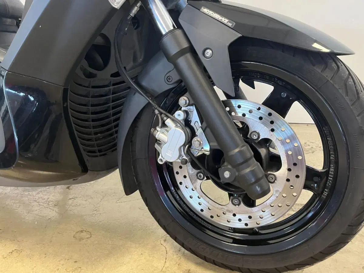 Yamaha X-Max 250 (2010 - 13) (4)
