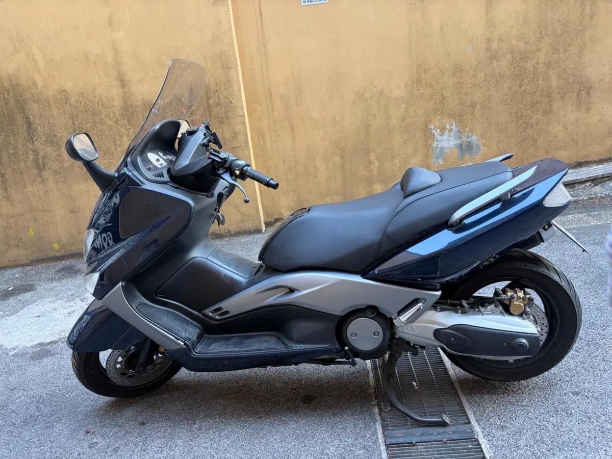 Yamaha T-Max 500 (2001 - 03) (2)