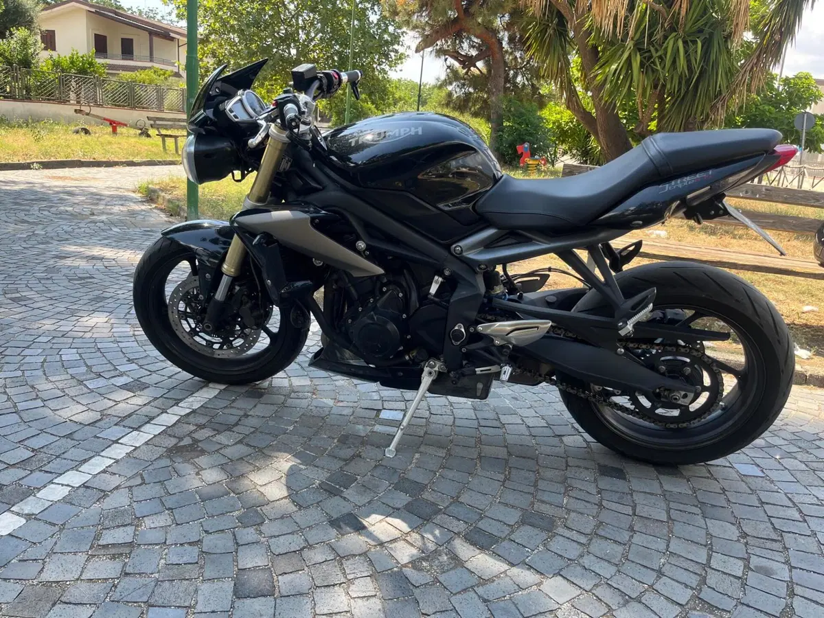 Triumph Street Triple (2013) (5)