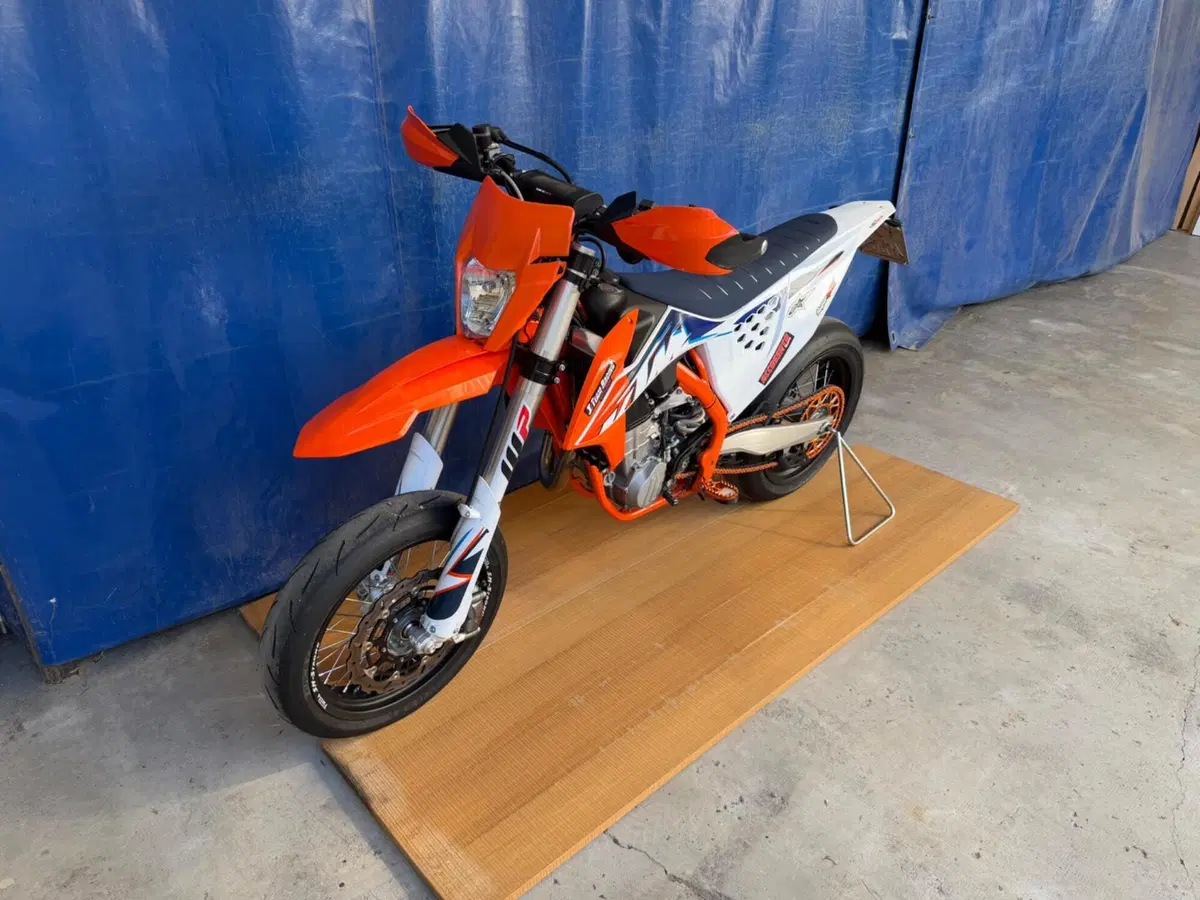 KTM 450 SMR (2022)
