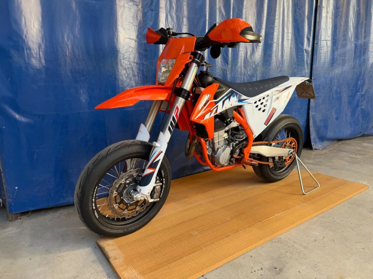 KTM 450 SMR (2022) (3)