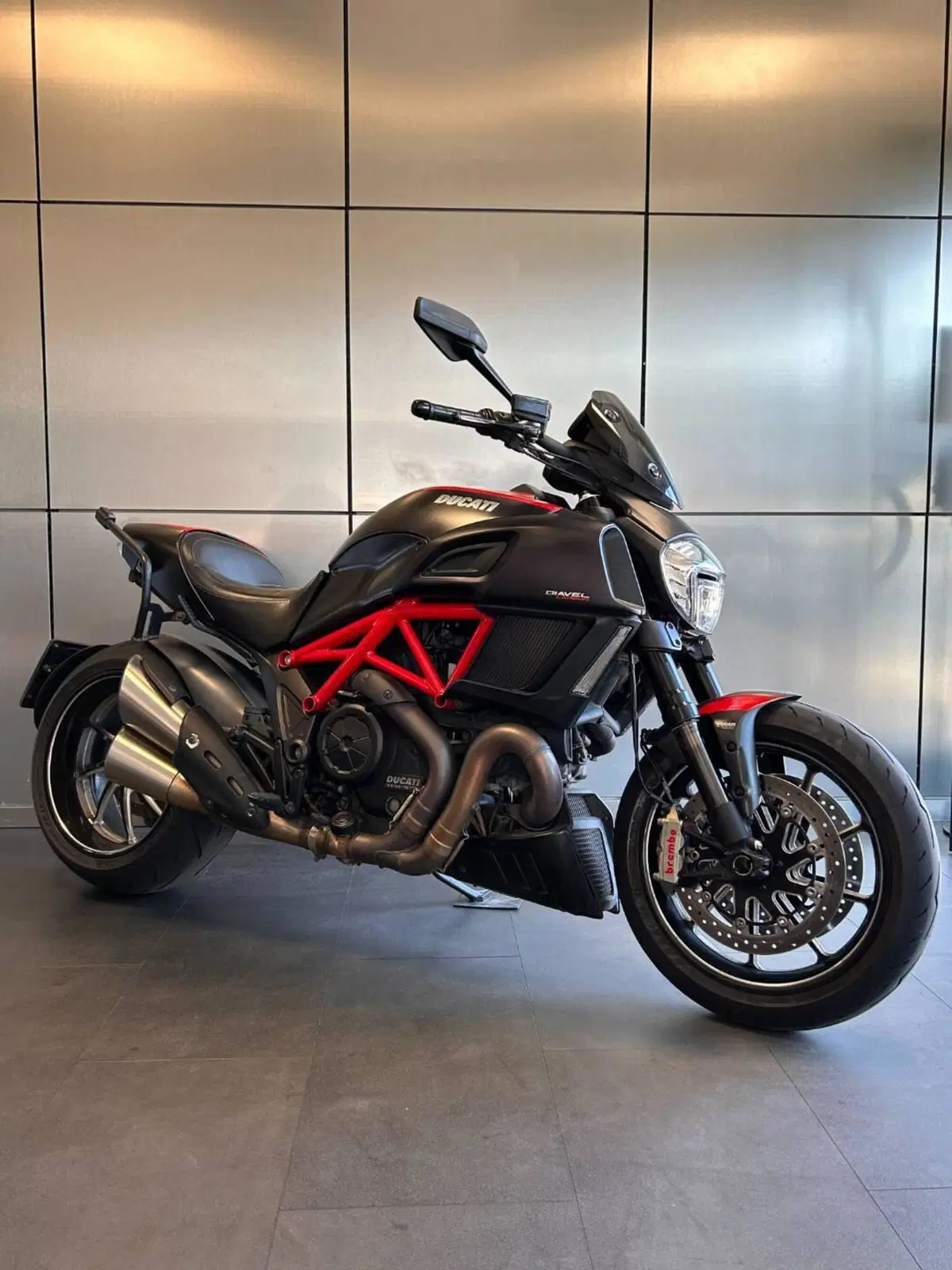 Ducati Diavel 1200 Carbon (2014 - 16) (2)