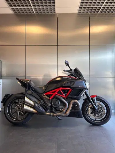 Ducati Diavel 1200 Carbon (2014 - 16) usata