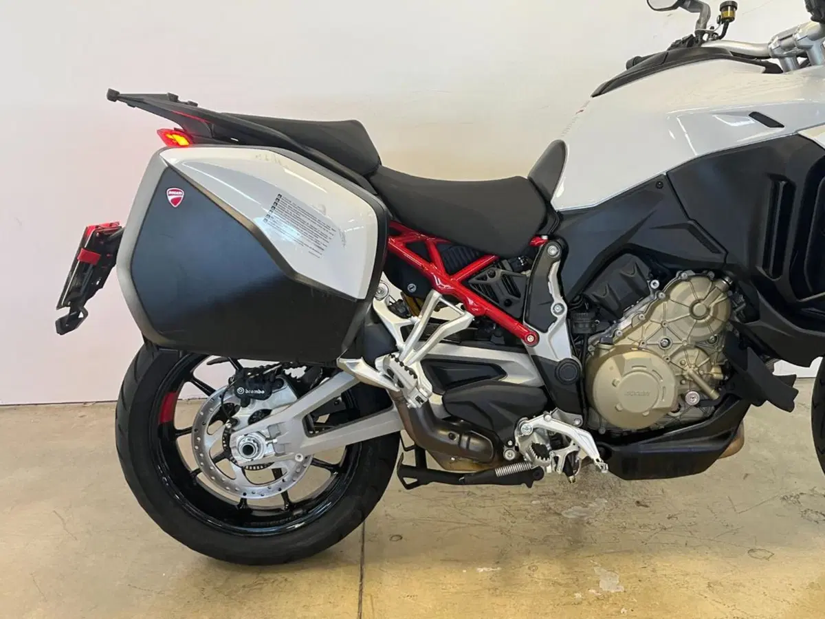 Ducati Multistrada V4 S (2021 - 24) (5)