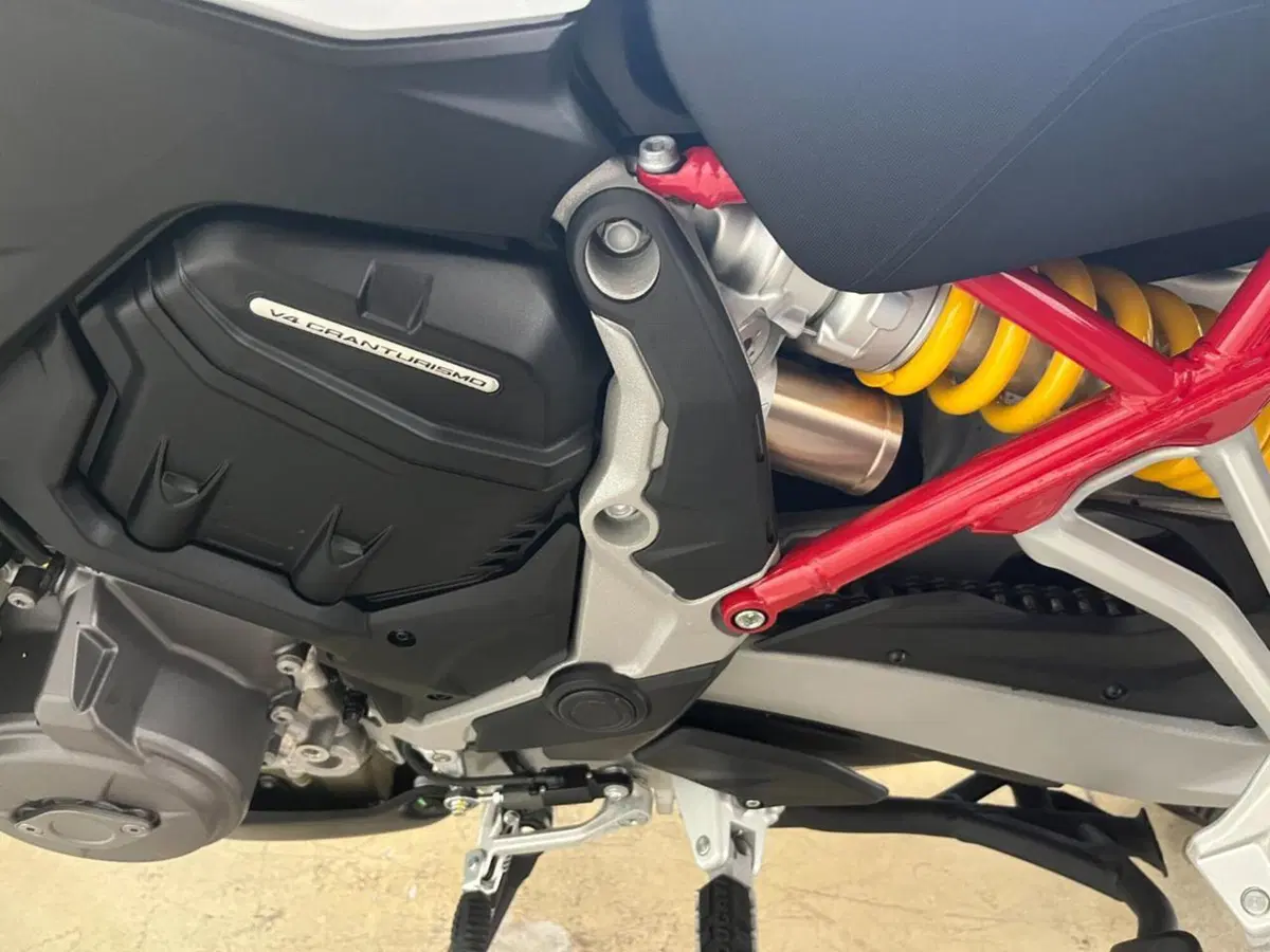 Ducati Multistrada V4 S (2021 - 24) (9)