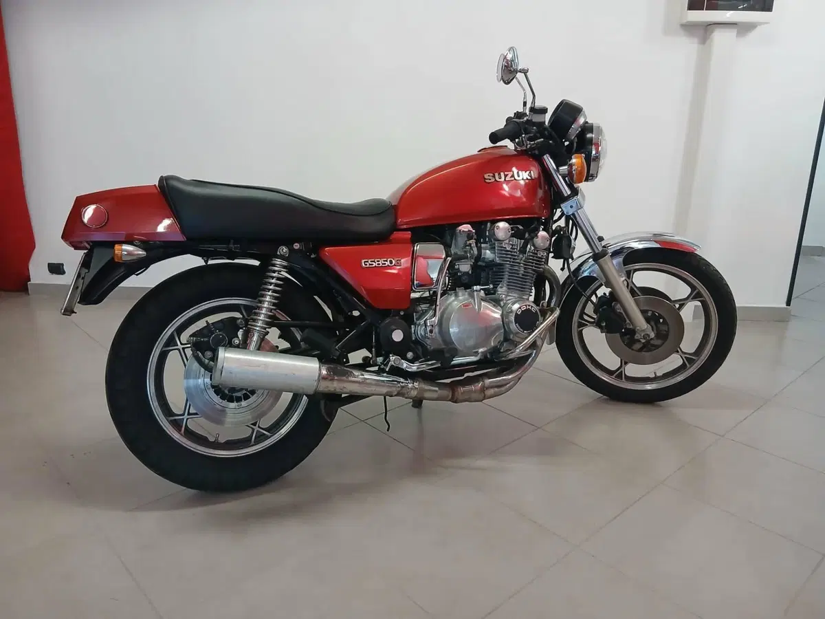 Suzuki GS850G (2)