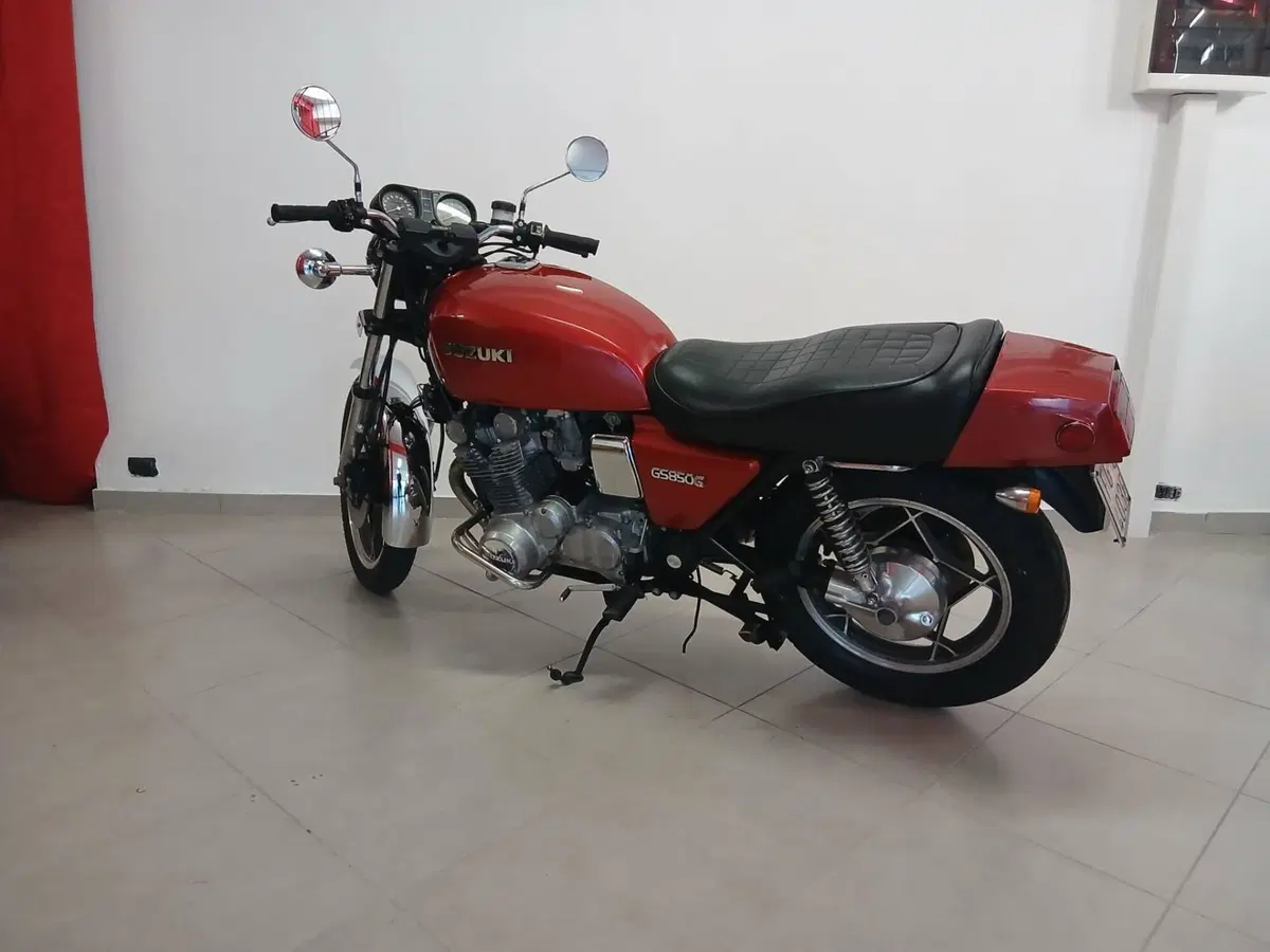 Suzuki GS850G (4)