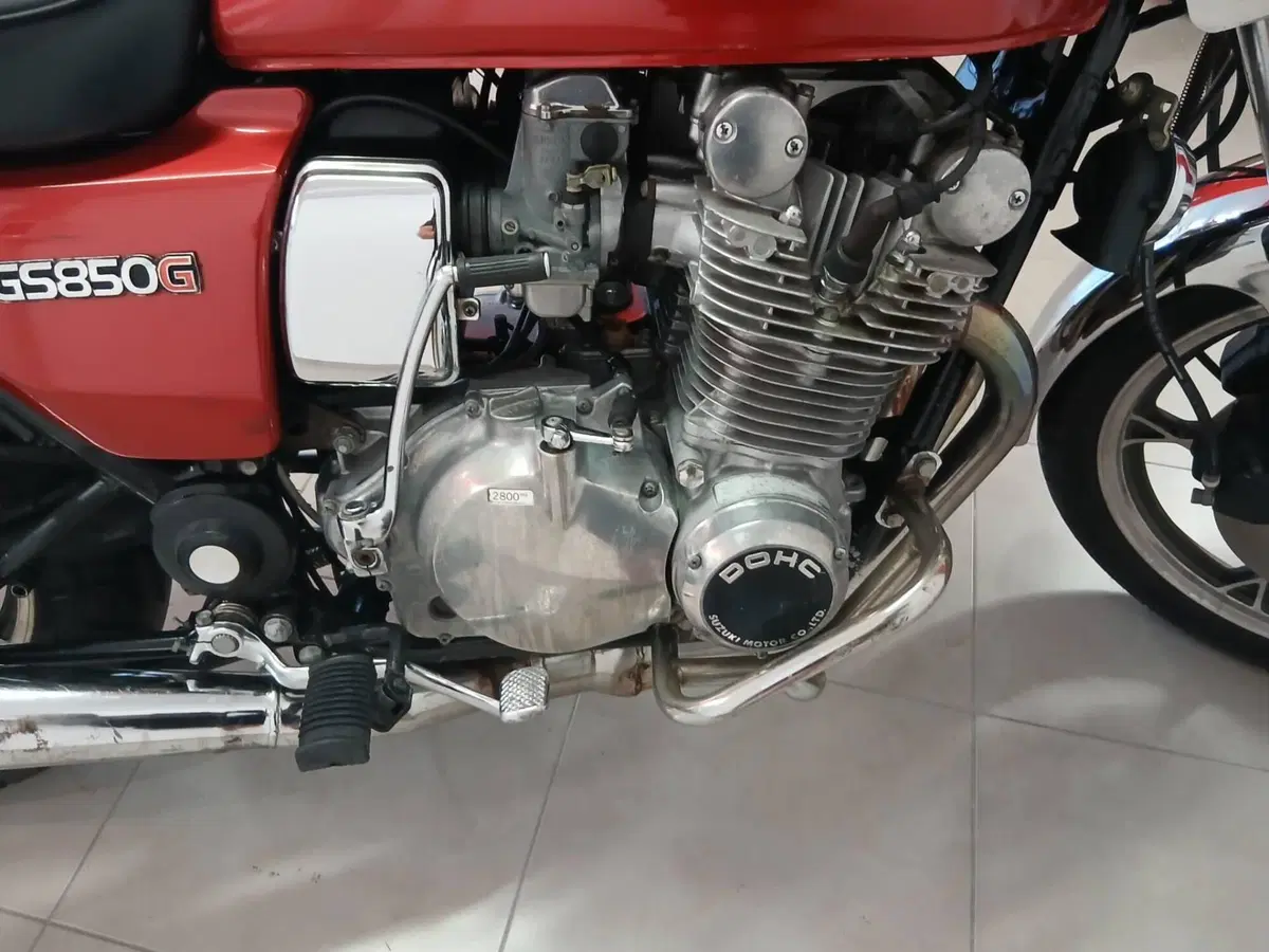 Suzuki GS850G (8)