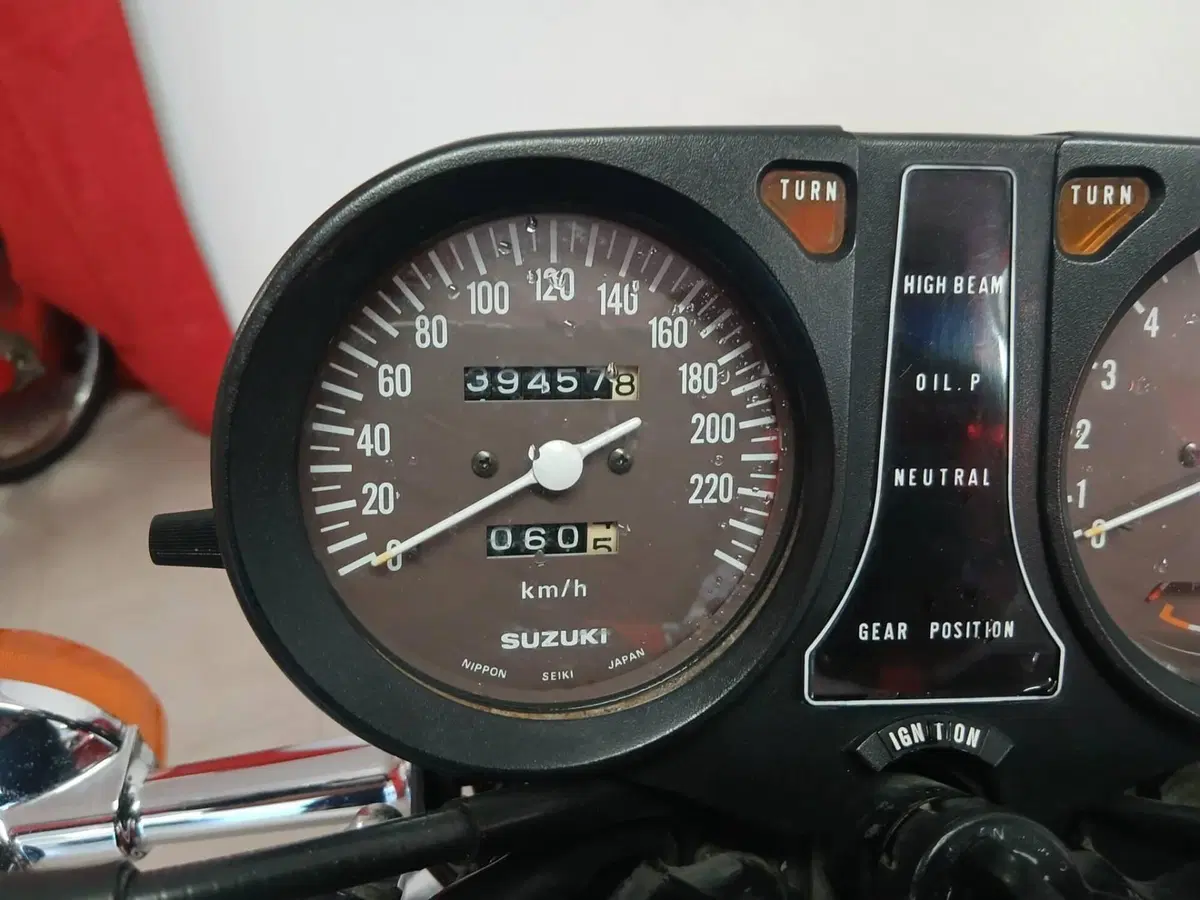Suzuki GS850G (9)
