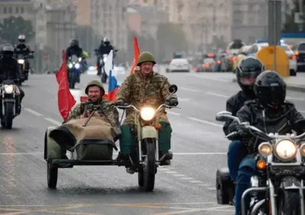 Crimea vieta le moto di notte: per Mosca il rumore dei motori confonde la difesa aerea