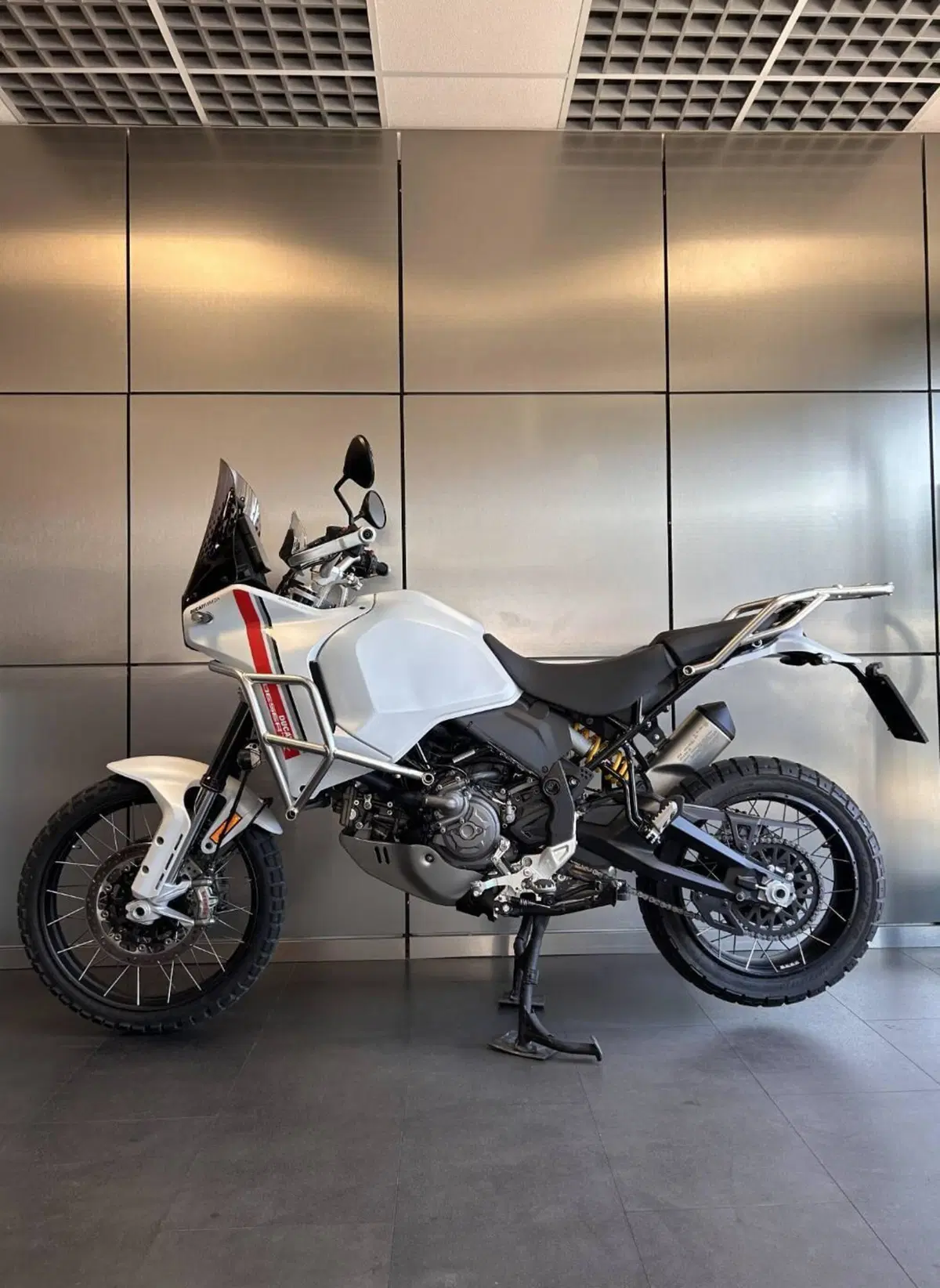 Ducati DesertX (2022 - 25) (4)