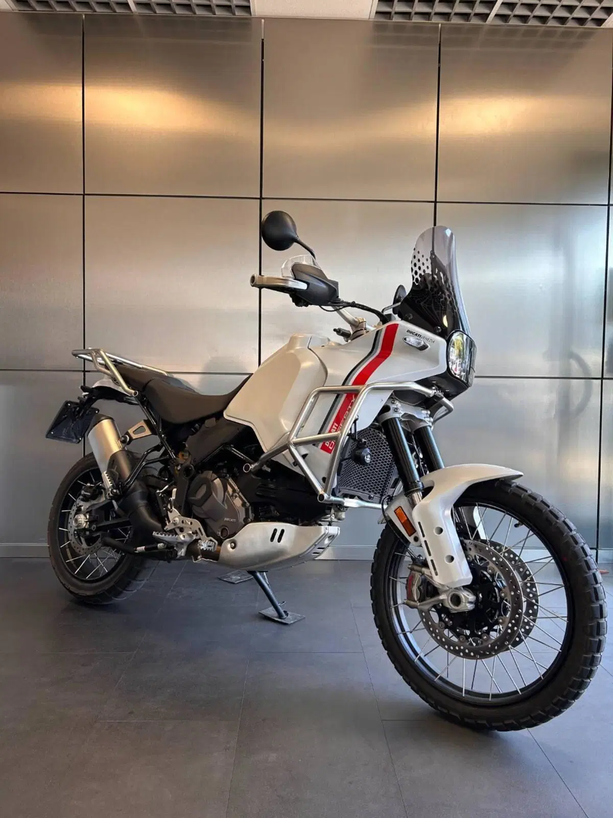 Ducati DesertX (2022 - 25) (2)