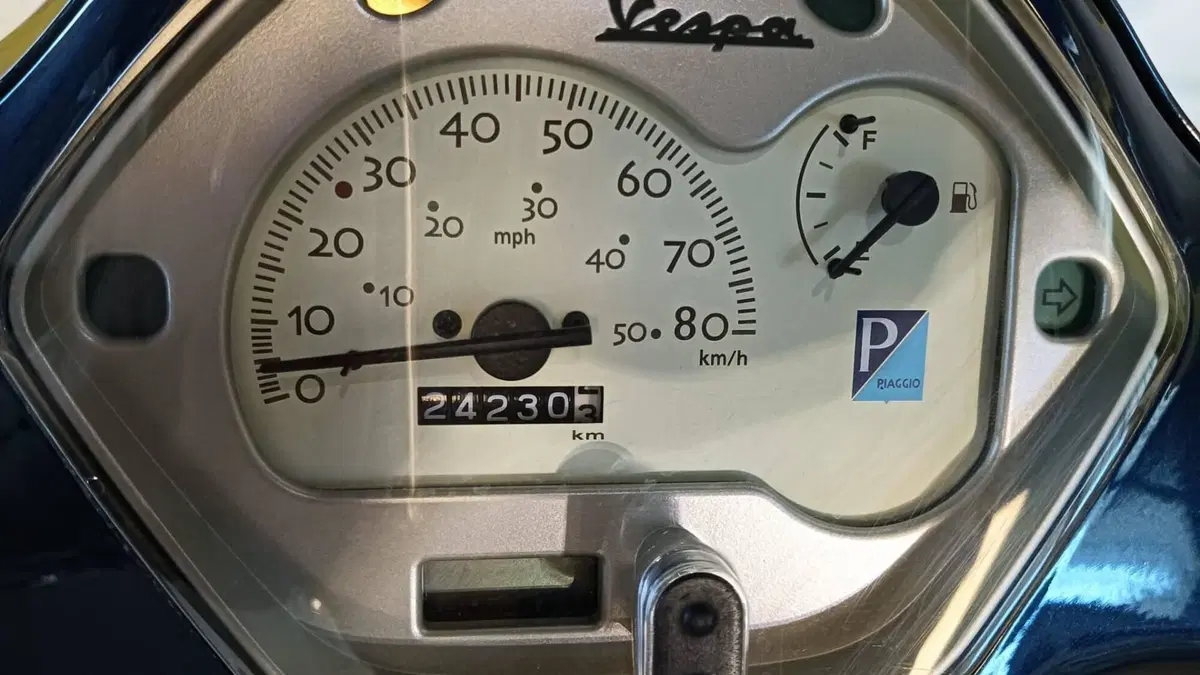 Vespa LX 50 (2005 - 08) (6)