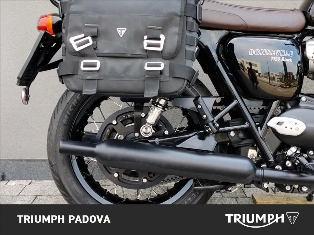 Triumph Bonneville T120 Black (2026) (2)