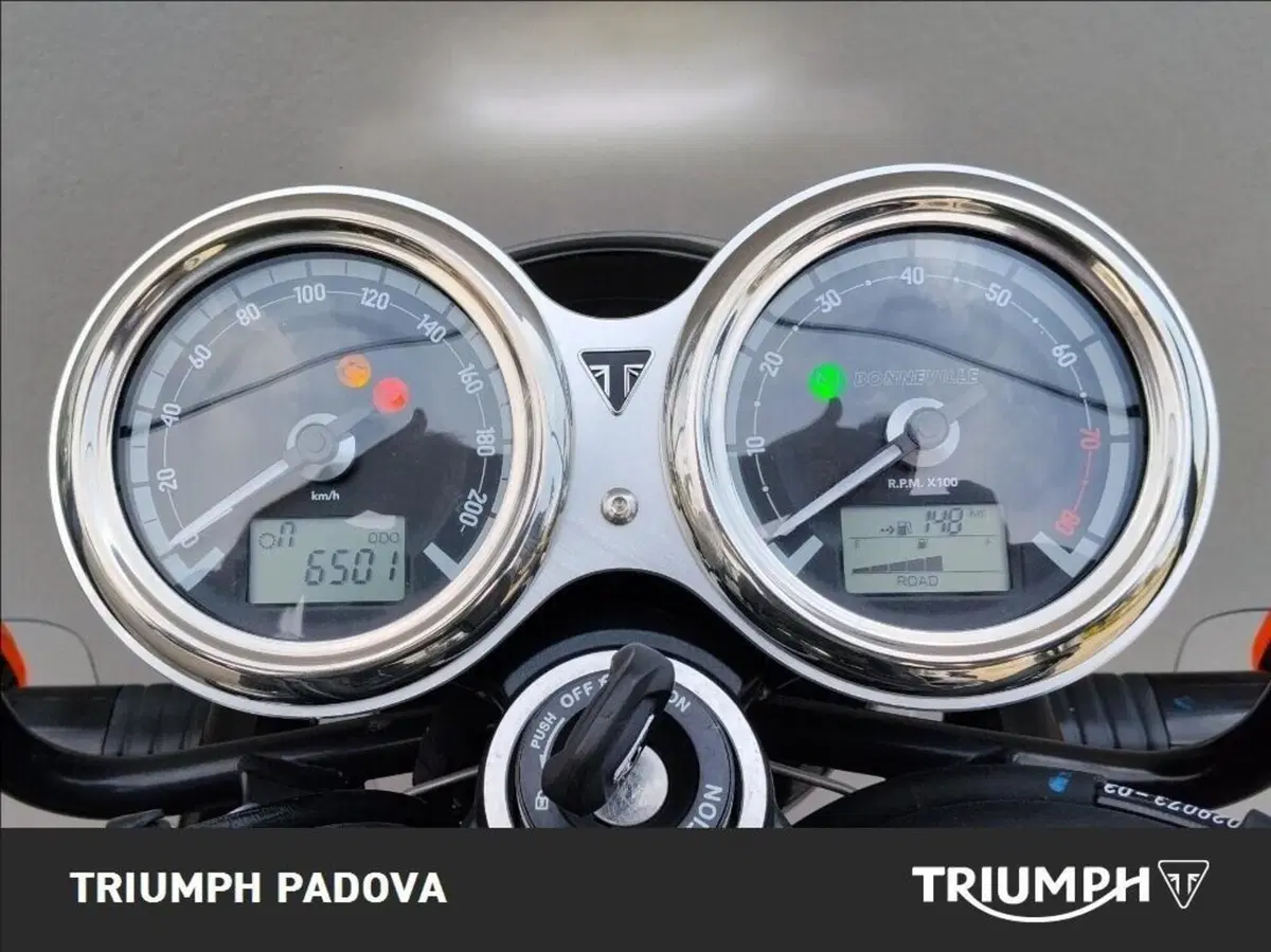 Triumph Bonneville T120 Black (2026) (13)