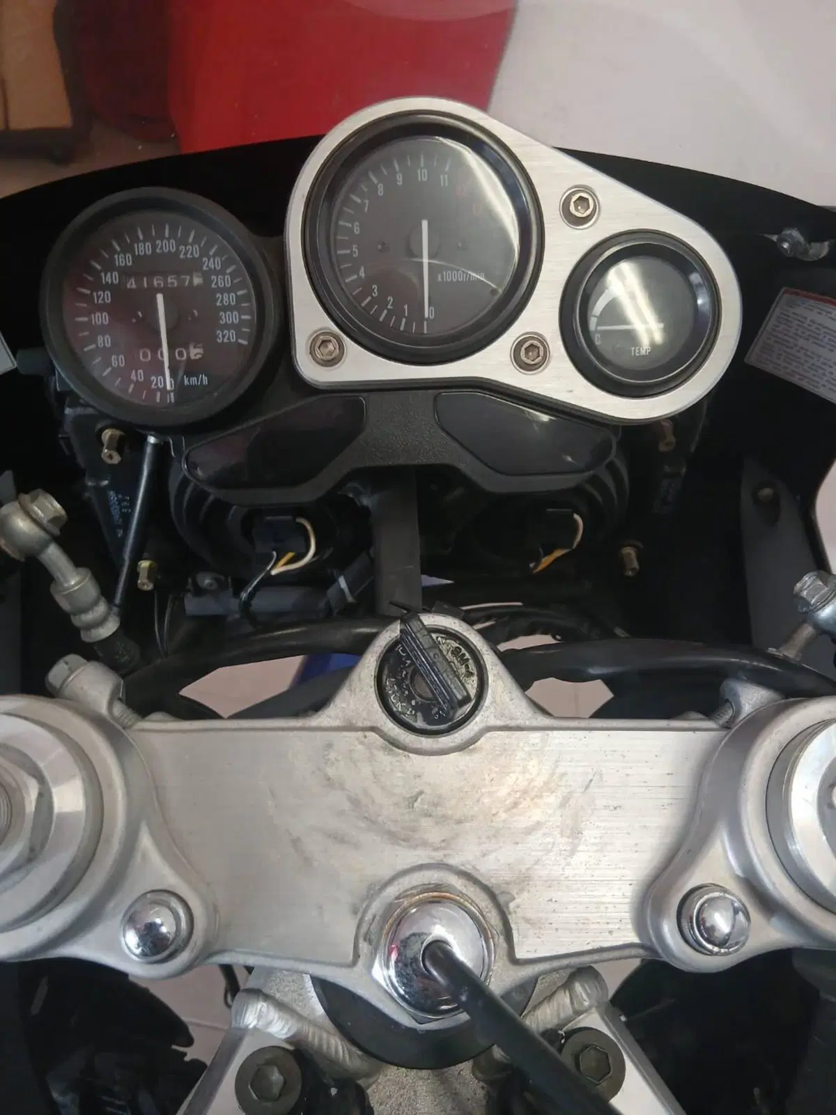 Suzuki GSX-R 1100 (5)
