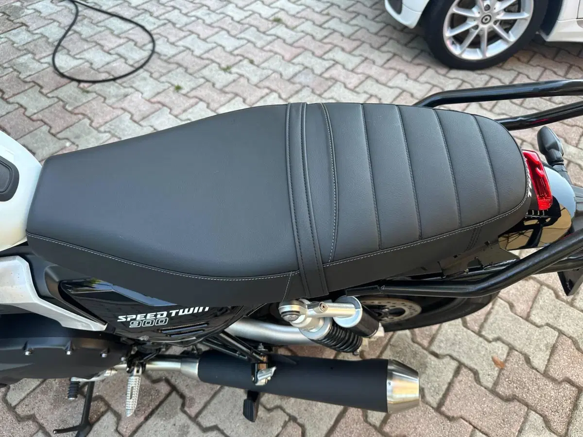 Triumph Speed Twin 900 (2025 - 26) (8)