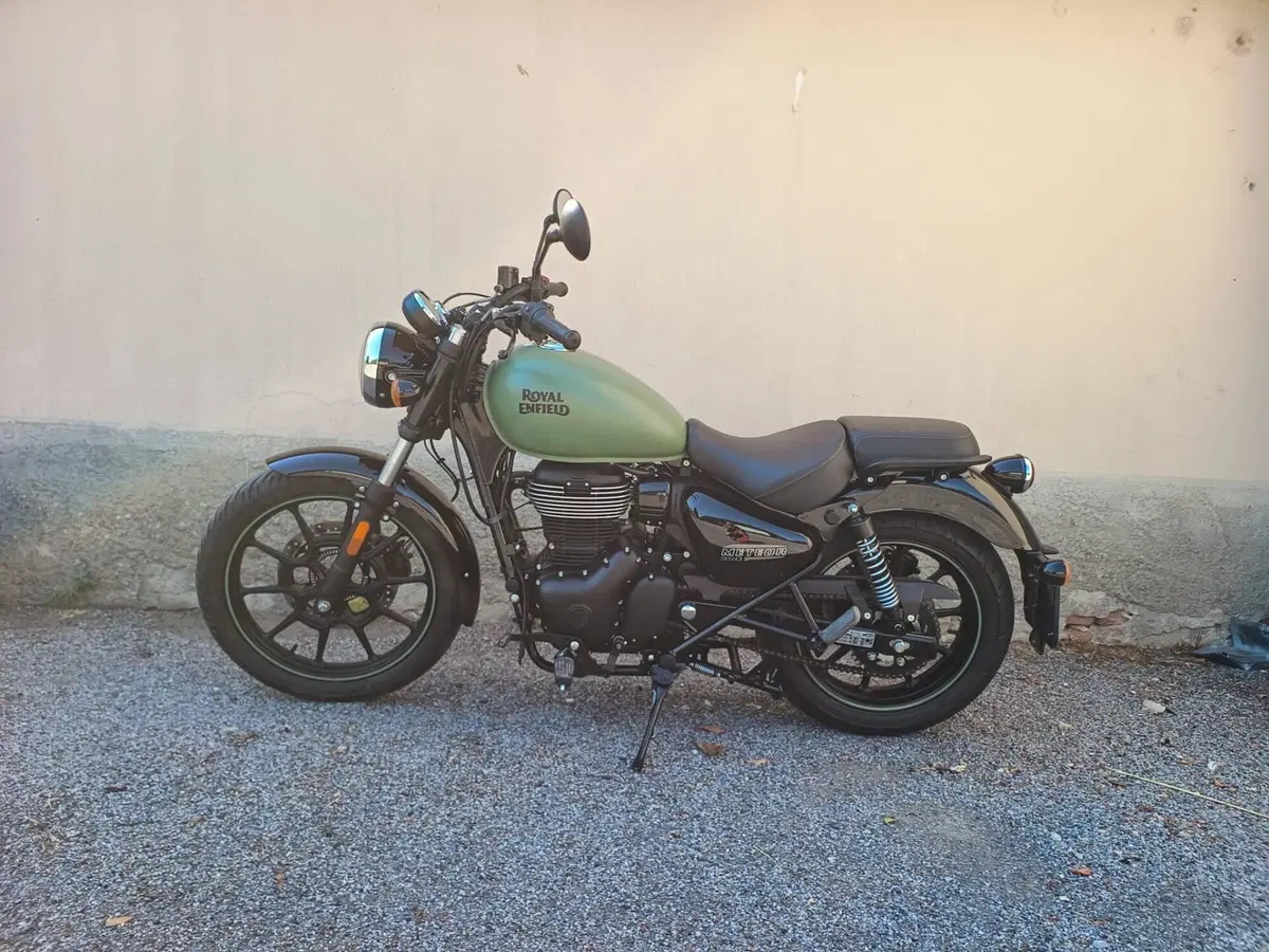 Royal Enfield Meteor 350 (2021 - 26) (2)