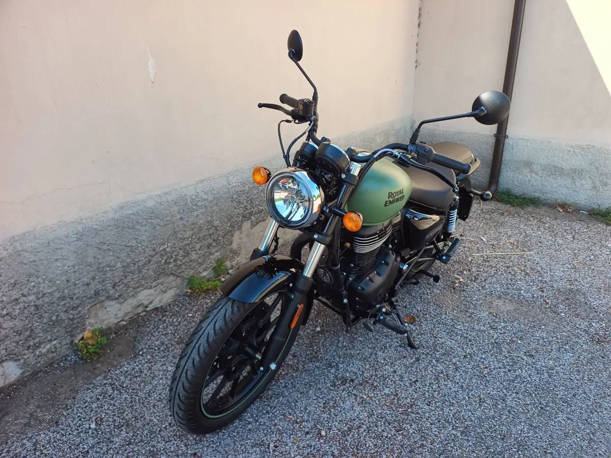 Royal Enfield Meteor 350 (2021 - 26) (3)