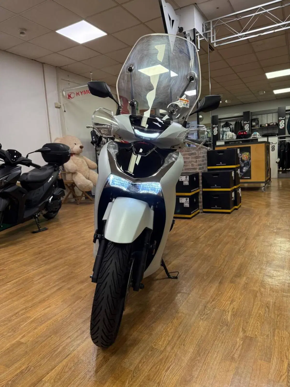 Honda SH 150i (2020 - 23) (2)
