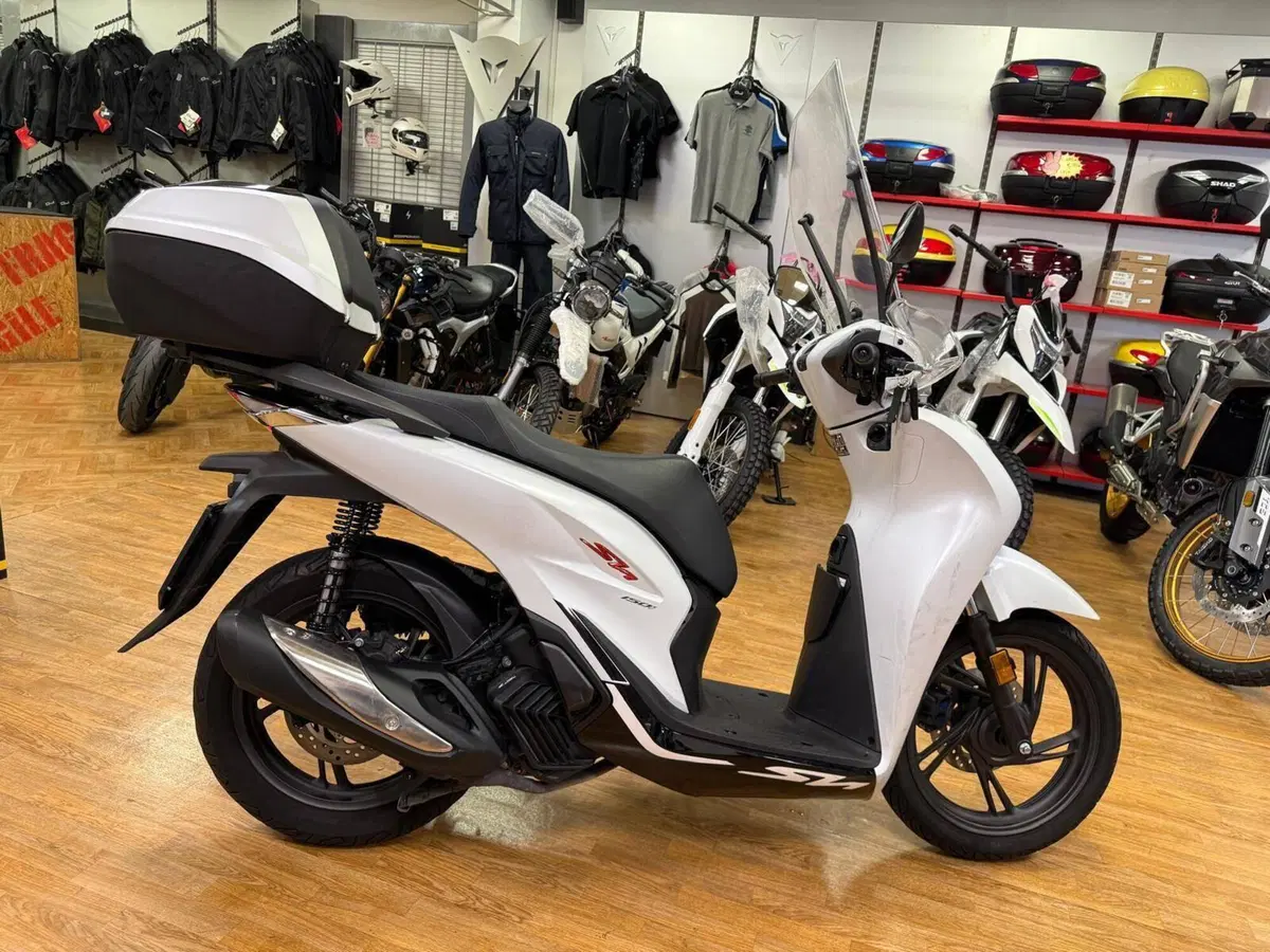 Honda SH 150i (2020 - 23) (4)