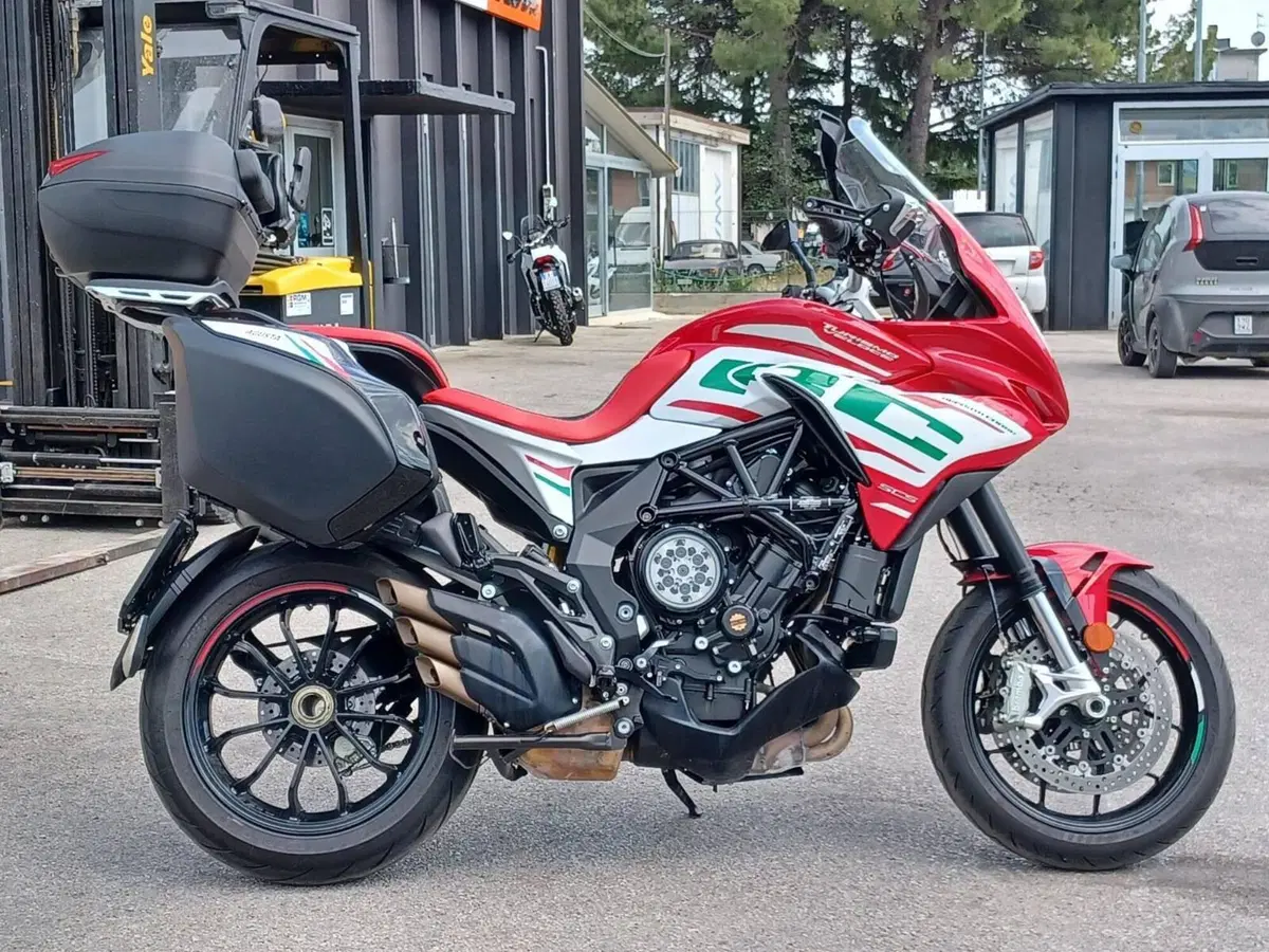 MV Agusta Turismo Veloce 800 RC SCS (2022 - 26) (7)