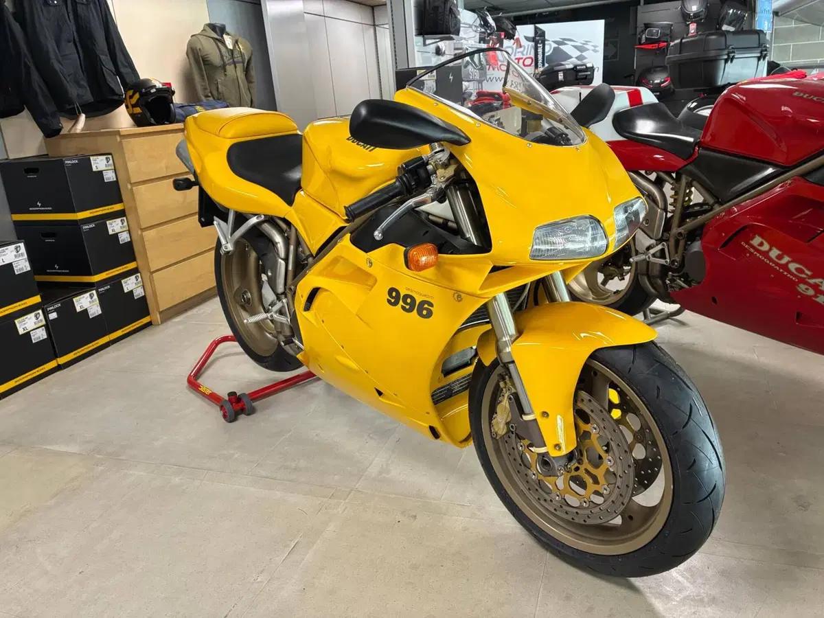 Ducati 996 Biposto (1998 - 01)