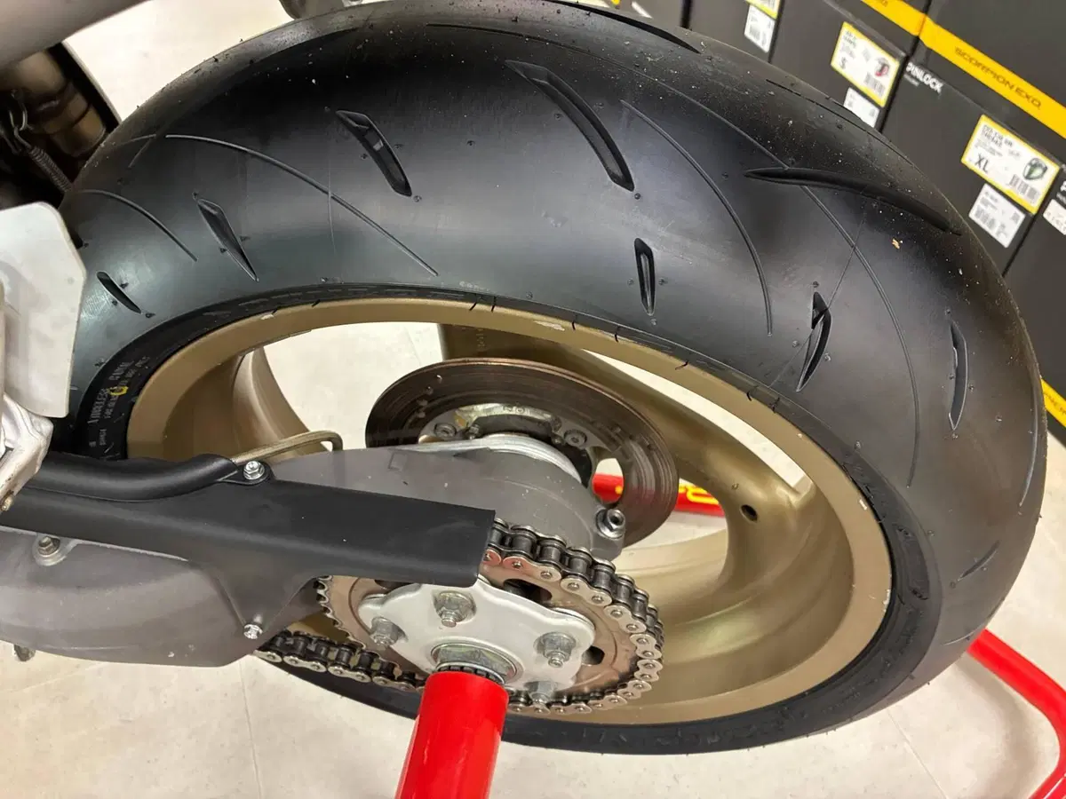 Ducati 996 Biposto (1998 - 01) (8)