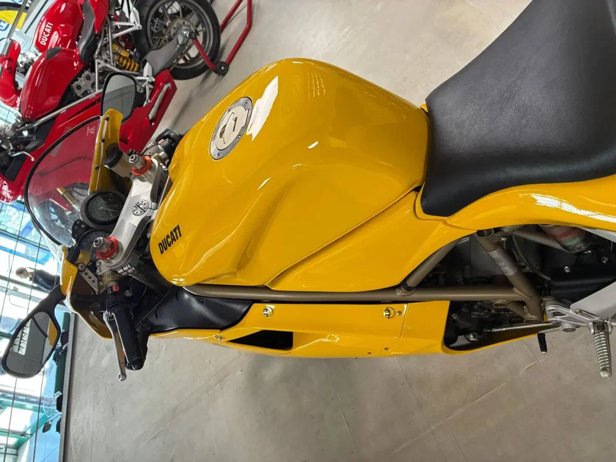 Ducati 996 Biposto (1998 - 01) (9)