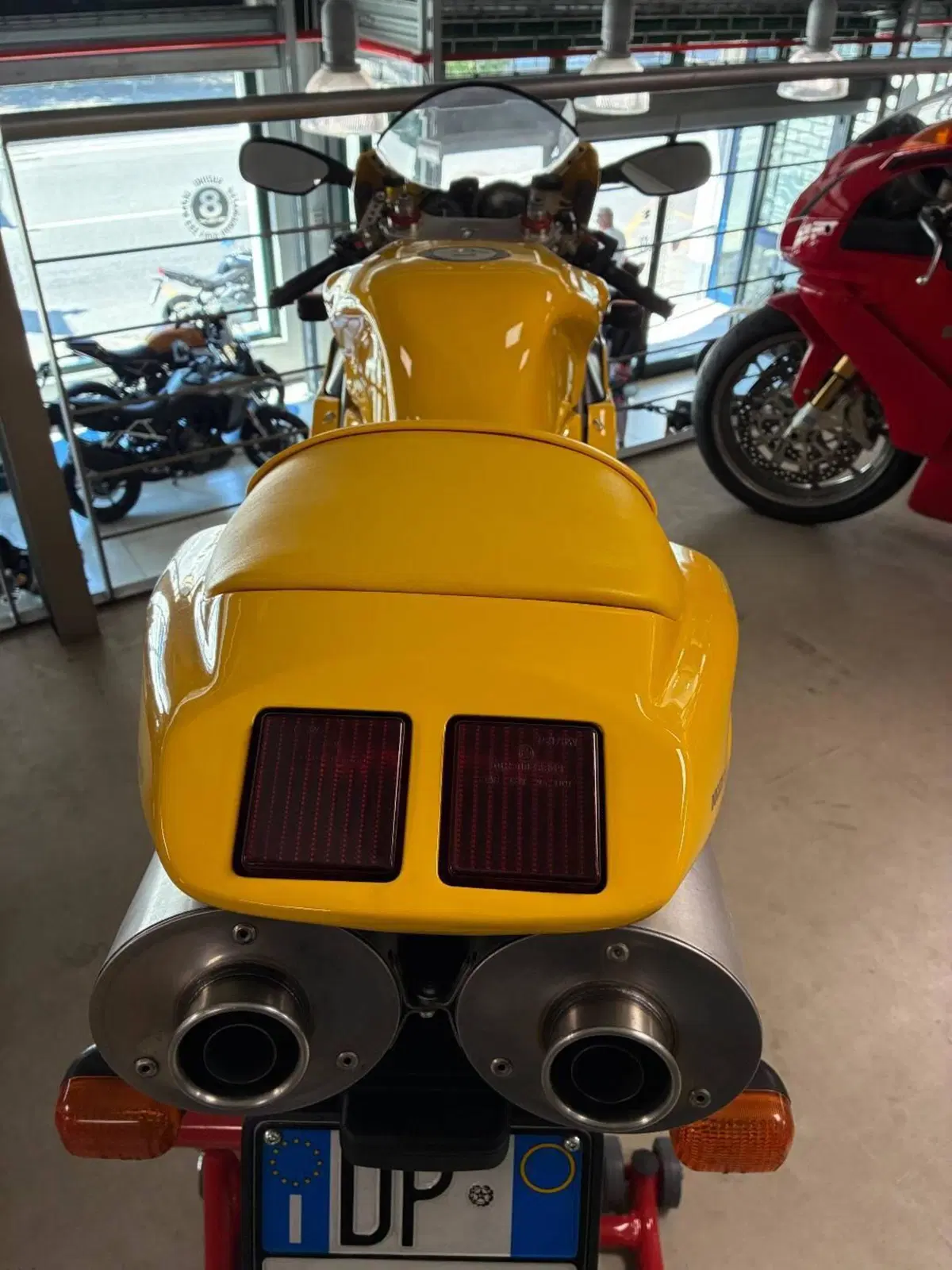Ducati 996 Biposto (1998 - 01) (15)