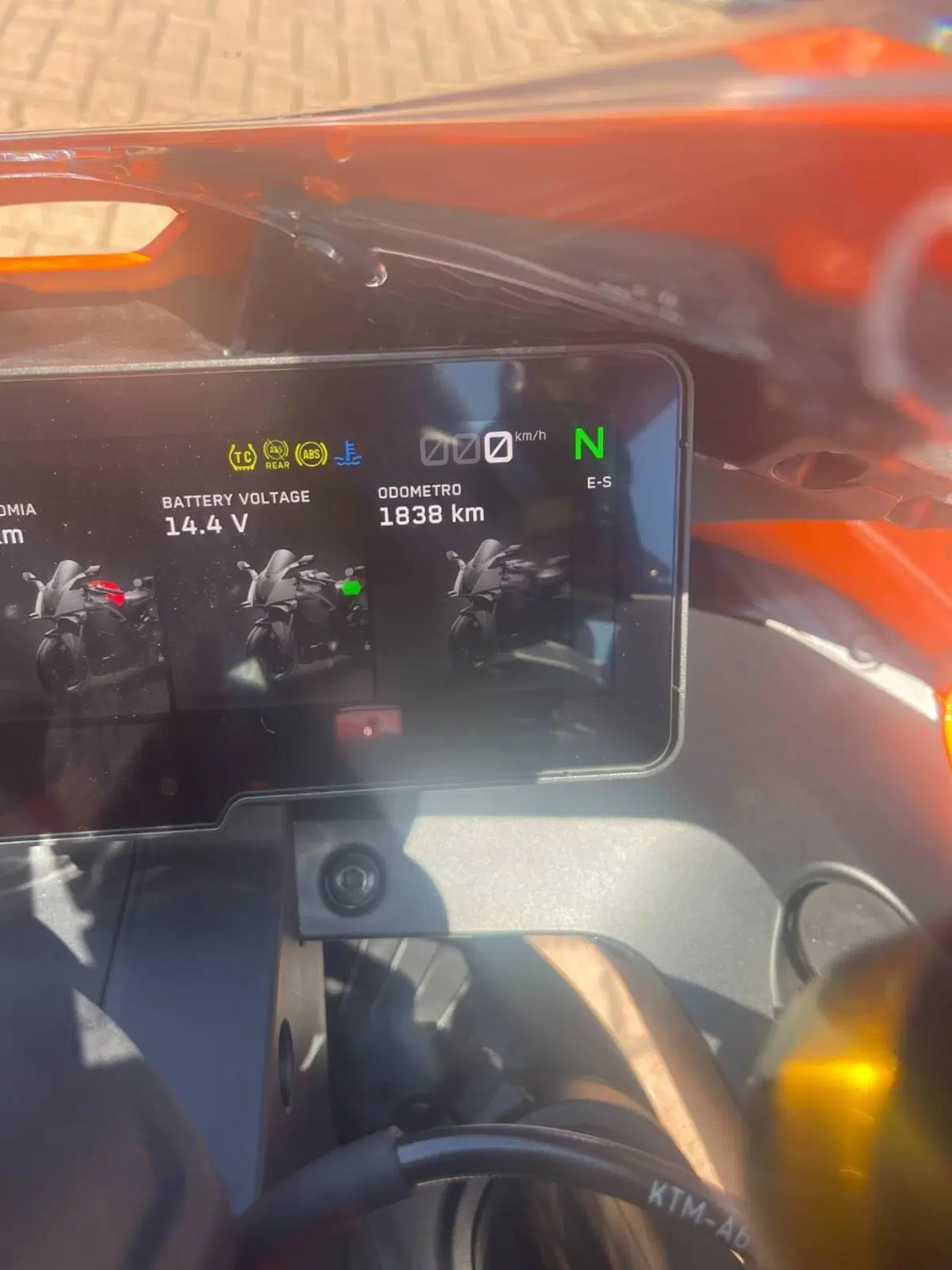 KTM 990 RC R (2026) (4)