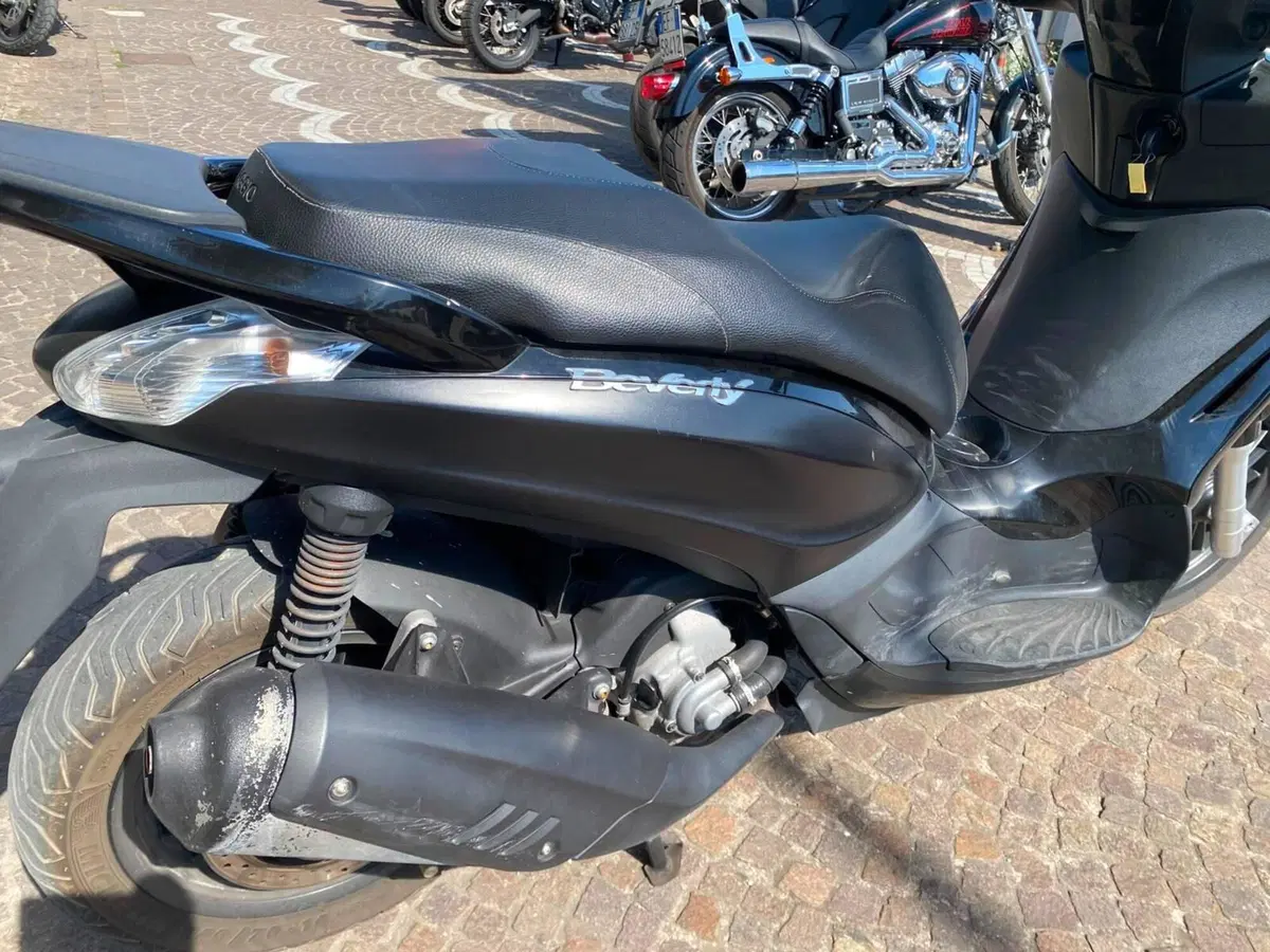 Piaggio Beverly 300 i.e. (2010 - 16) (4)