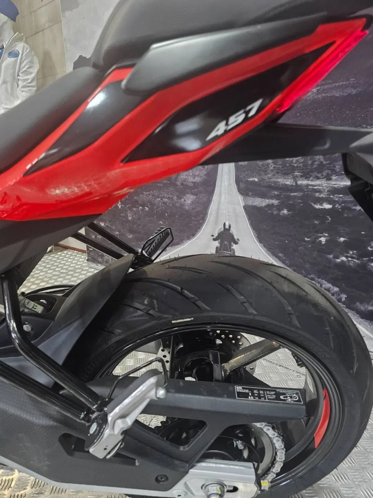 Aprilia Tuono 457 (2025 - 26) (4)