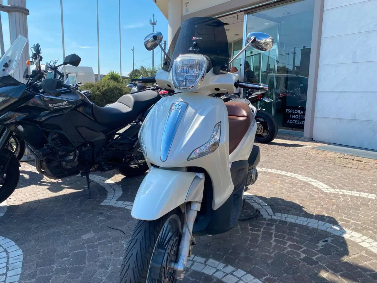 Piaggio Beverly 300 i.e. (2010 - 16) (4)