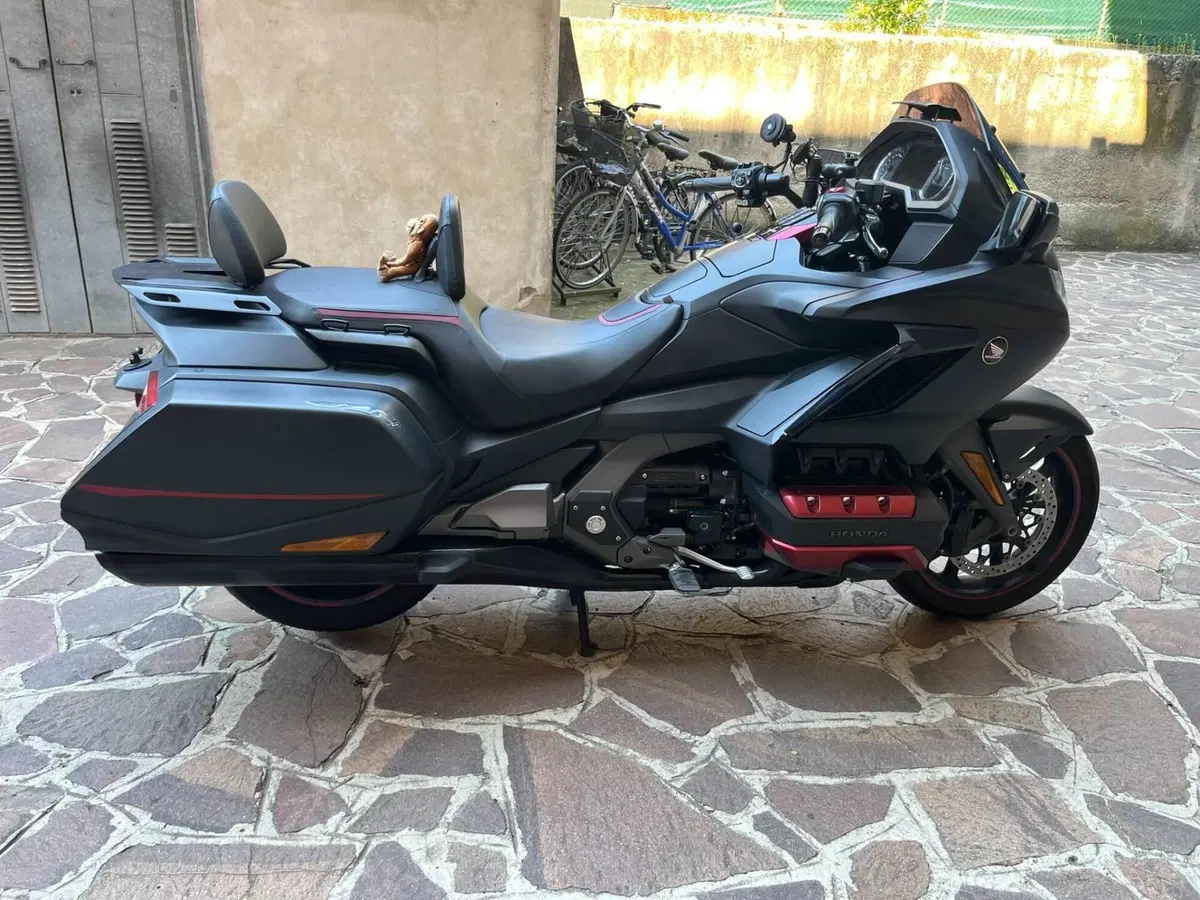 Honda GL 1800 Gold Wing (2020) (2)