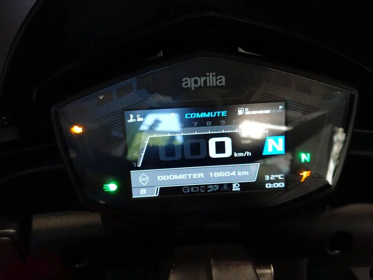 Aprilia Tuono 660 (2021 - 25) (8)