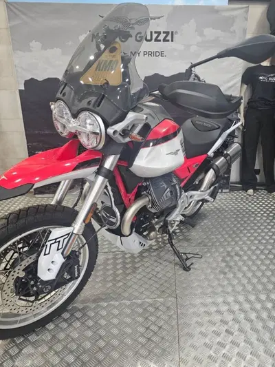 Moto Guzzi V85 TT (2024 - 26) nuova