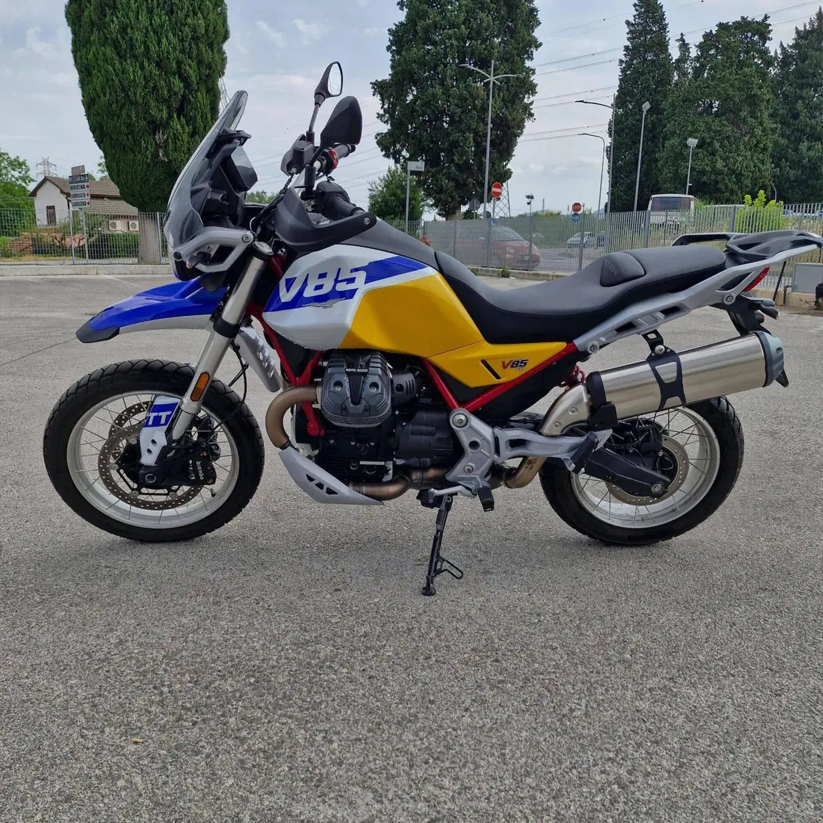 Moto Guzzi V85 TT (2024 - 26) (7)